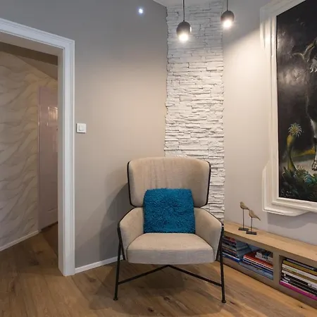 Apartma Elegant Castle Nook