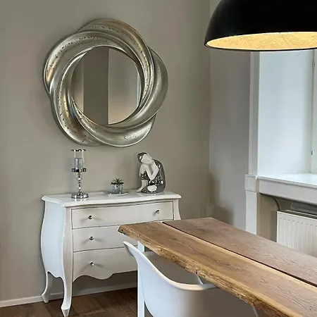 Elegant Castle Nook *