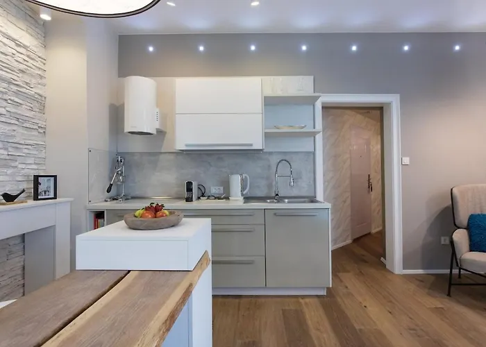 Daire Elegant Castle Nook