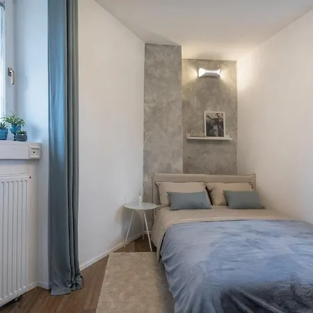 Elegant Castle Nook *