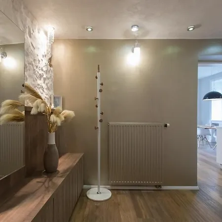 Elegant Castle Nook Apartman *