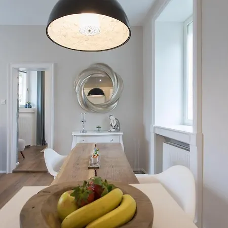 Apartman Elegant Castle Nook