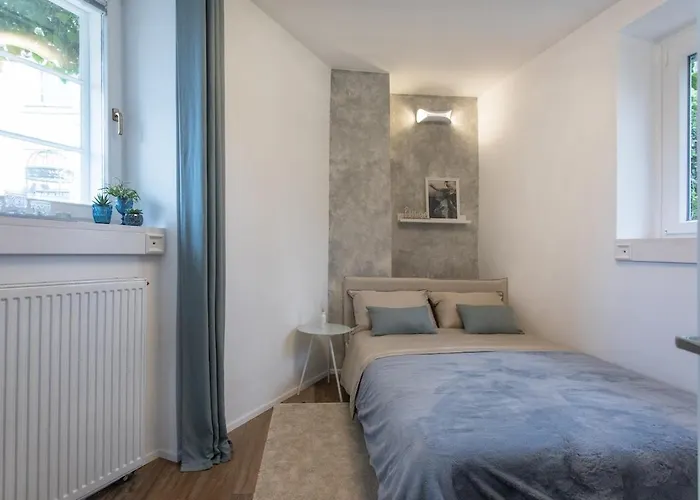 Elegant Castle Nook *